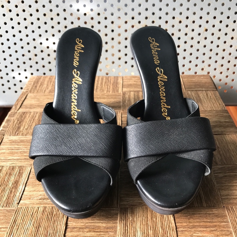❌❌❌SOLD❌❌❌Athena Alexander platform heels
